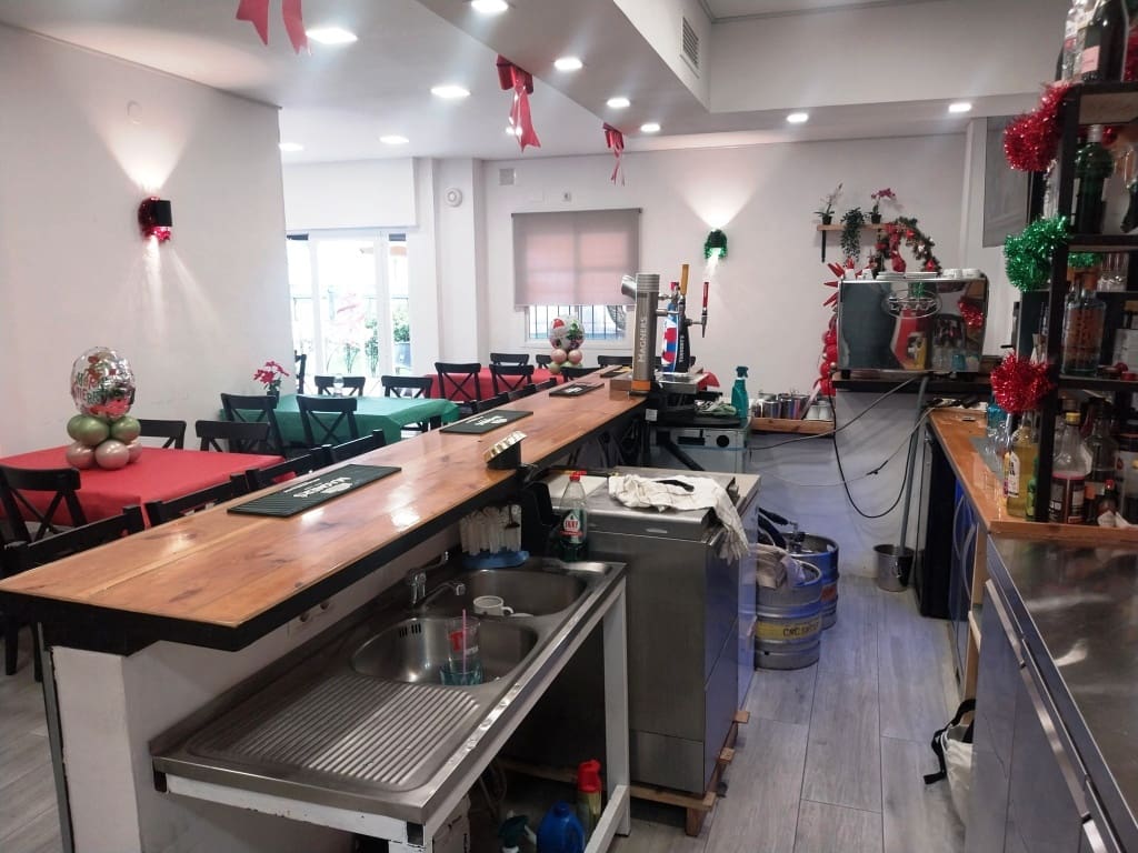 Restaurant/Bar til salgs i Benalmadena - € 34 950 (Ref: 9489745)