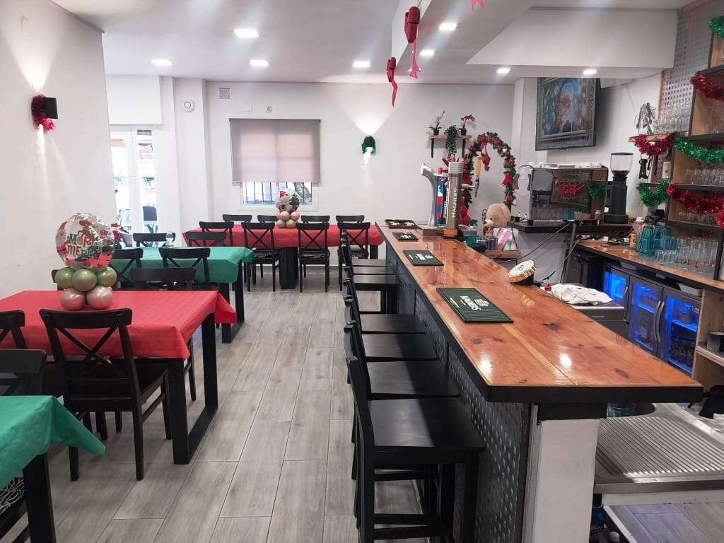 Restaurant/Bar til salgs i Benalmadena - € 34 950 (Ref: 9489745)