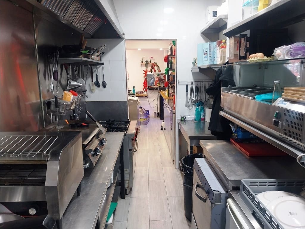 Restaurant/Bar til salgs i Benalmadena - € 34 950 (Ref: 9489745)