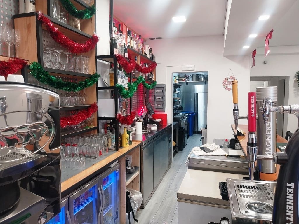 Restaurant/Bar til salgs i Benalmadena - € 34 950 (Ref: 9489745)