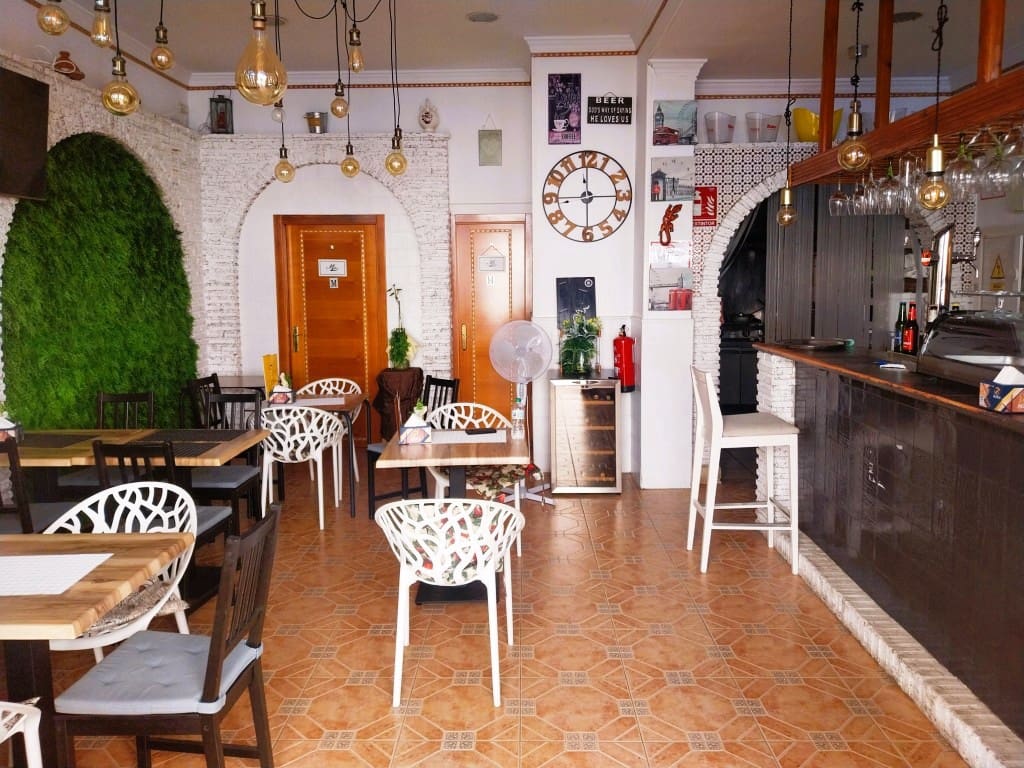 Restaurant/Bar til salgs i Arroyo de la Miel - € 34 950 (Ref: 9489746)