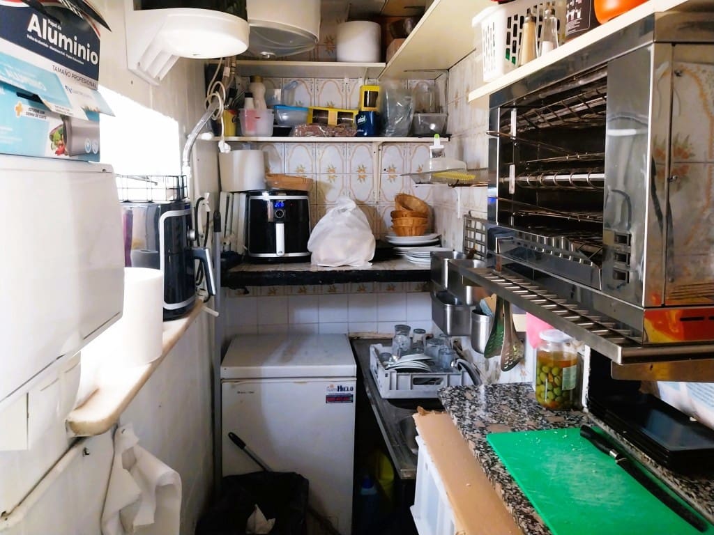 Restaurant/Bar til salgs i Benalmadena - € 59 950 (Ref: 9489749)