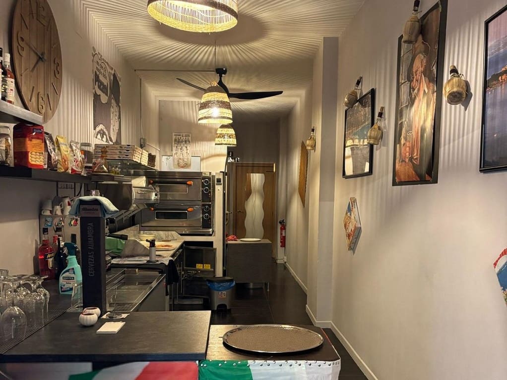 Restaurant/Bar til salgs i Torremolinos - € 19 950 (Ref: 9489886)