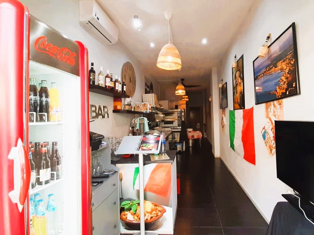 Restaurant/Bar til salgs i Torremolinos - € 19 950 (Ref: 9489886)