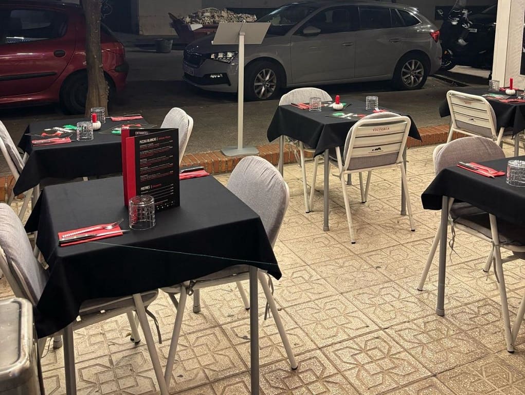 Restaurant/Bar til salgs i Torremolinos - € 19 950 (Ref: 9489886)