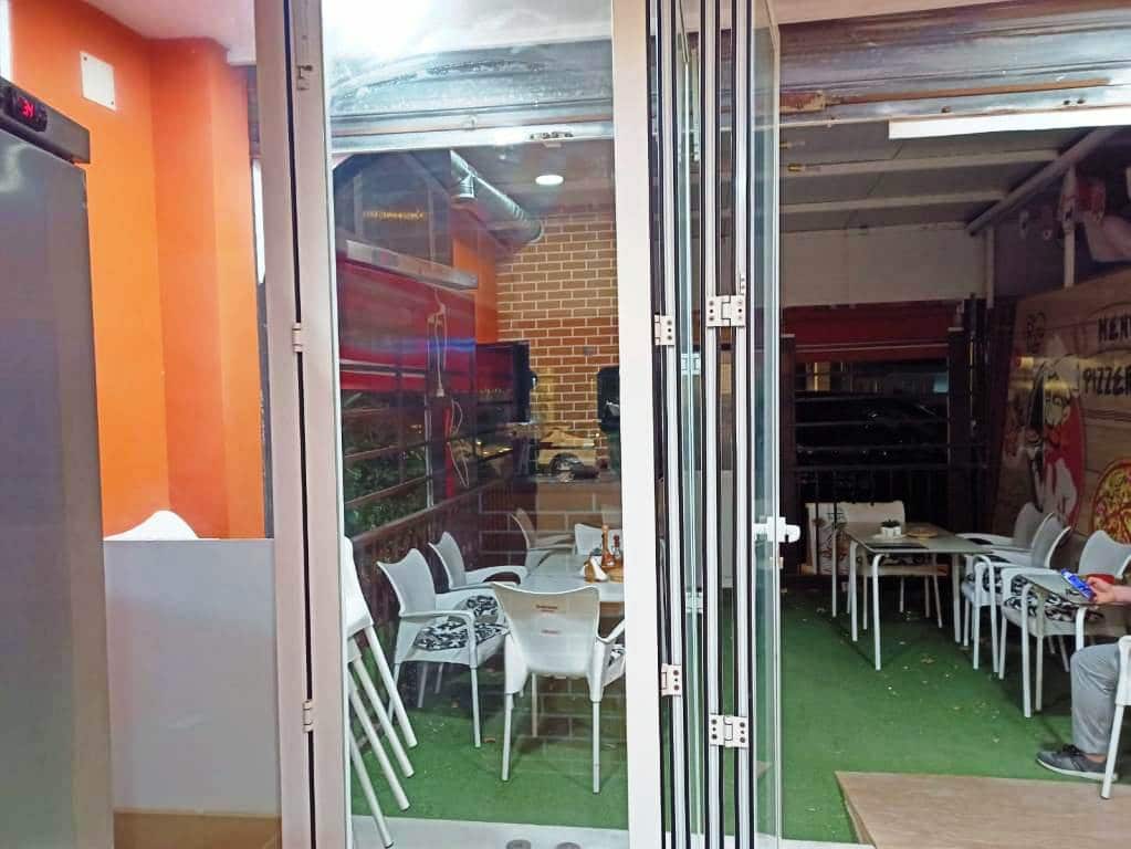 Ravintola/baari myytävänä paikassa Torremolinos - 19 950 € (Ref: 9489892)