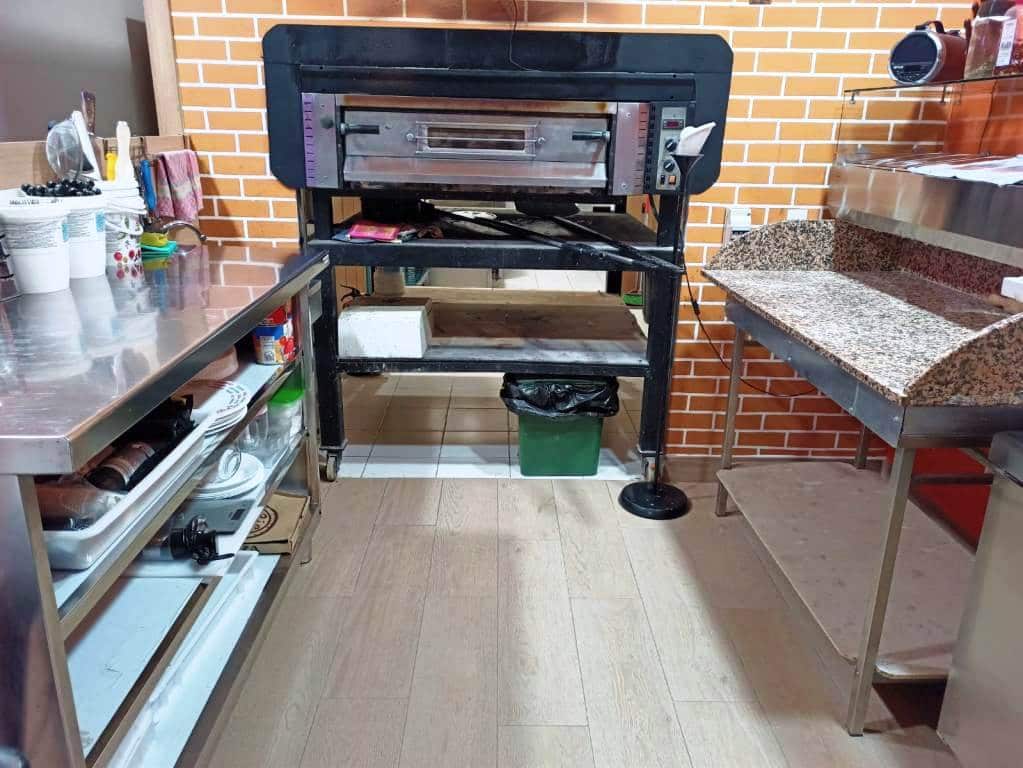 Ravintola/baari myytävänä paikassa Torremolinos - 19 950 € (Ref: 9489892)