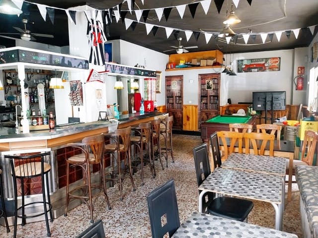 Ravintola/baari myytävänä paikassa Torremolinos - 32 950 € (Ref: 9489897)
