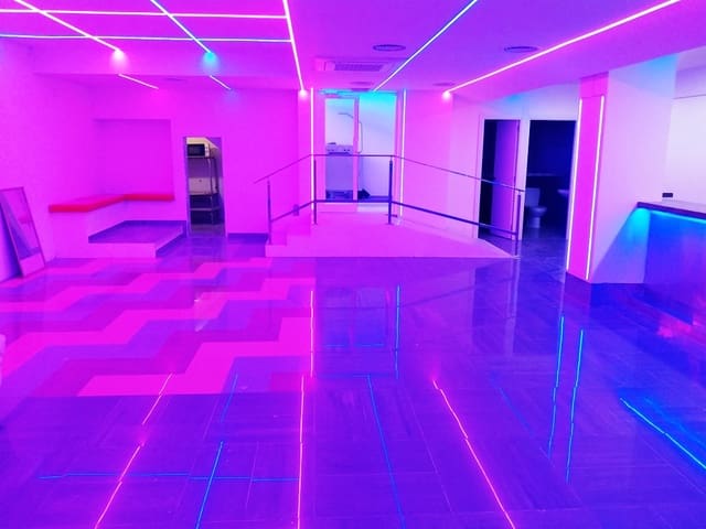 Ravintola/baari myytävänä paikassa Torremolinos - 34 950 € (Ref: 9489941)