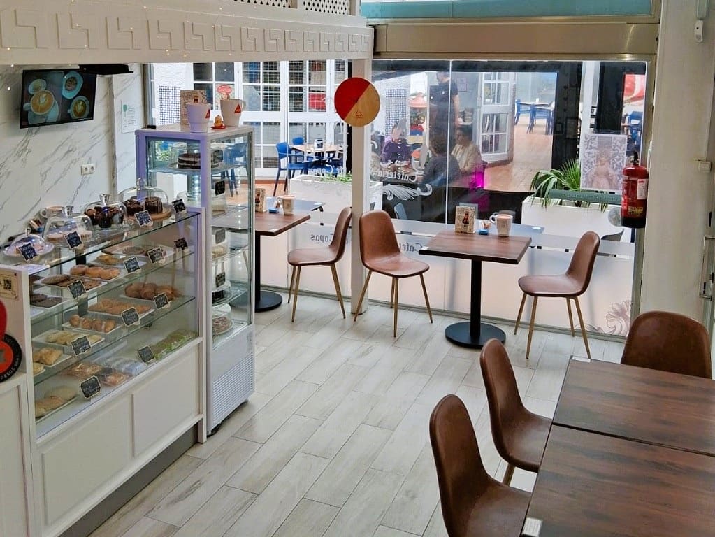 Ravintola/baari myytävänä paikassa Torremolinos - 34 950 € (Ref: 9489943)