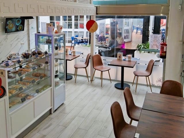 Ravintola/baari myytävänä paikassa Torremolinos - 34 950 € (Ref: 9489943)