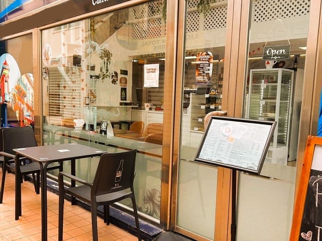 Ravintola/baari myytävänä paikassa Torremolinos - 34 950 € (Ref: 9489943)