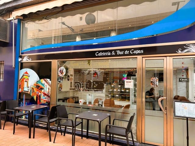 Ravintola/baari myytävänä paikassa Torremolinos - 34 950 € (Ref: 9489943)