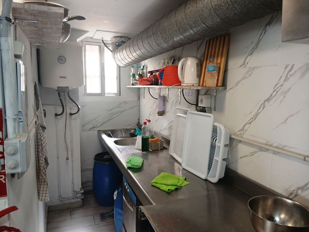 Restaurant/Bar til salgs i Torremolinos - € 32 950 (Ref: 9489943)