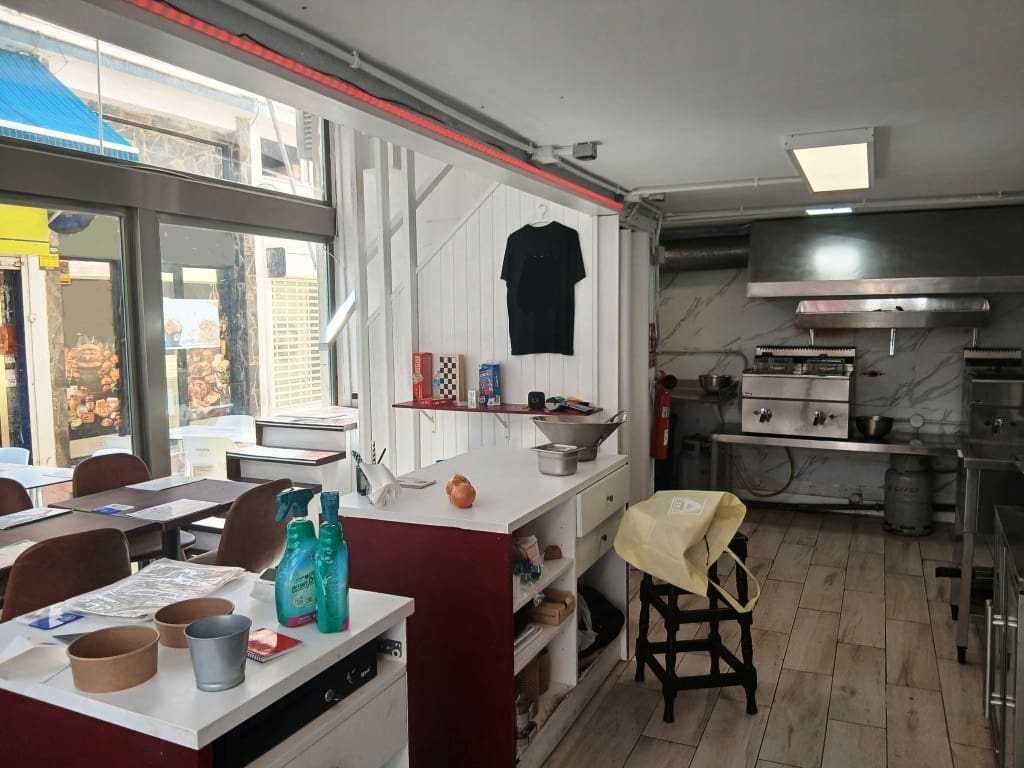 Restaurant/Bar til salgs i Torremolinos - € 32 950 (Ref: 9489943)