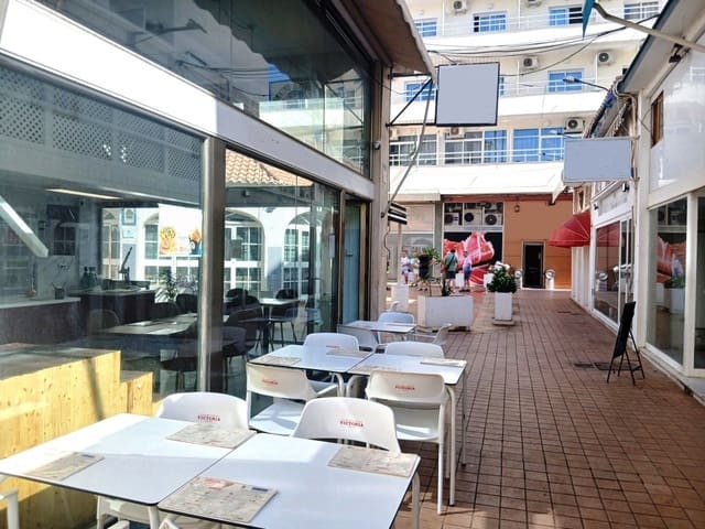 Restaurant/Bar til salgs i Torremolinos - € 32 950 (Ref: 9489943)