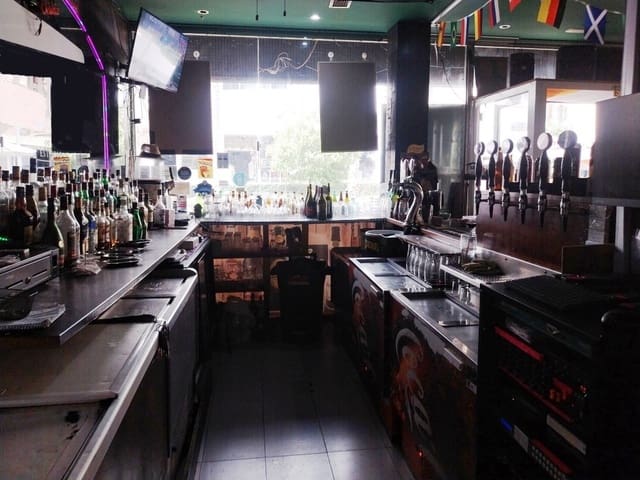 Ravintola/baari myytävänä paikassa Torremolinos - 160 000 € (Ref: 9489948)