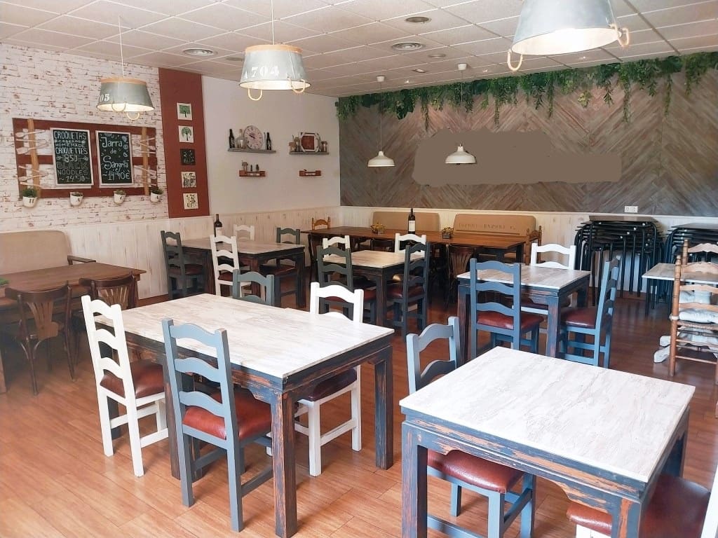 Ravintola/baari myytävänä paikassa La Cala de Mijas - 59 950 € (Ref: 9491685)