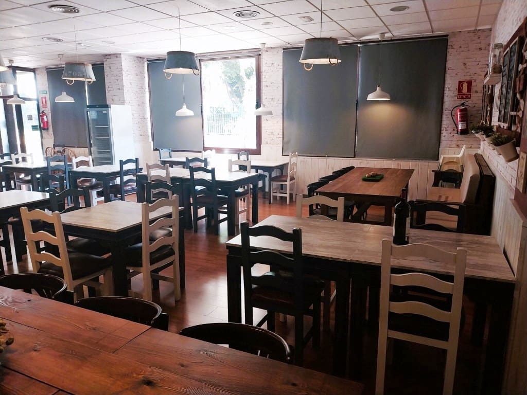 Ravintola/baari myytävänä paikassa La Cala de Mijas - 59 950 € (Ref: 9491685)