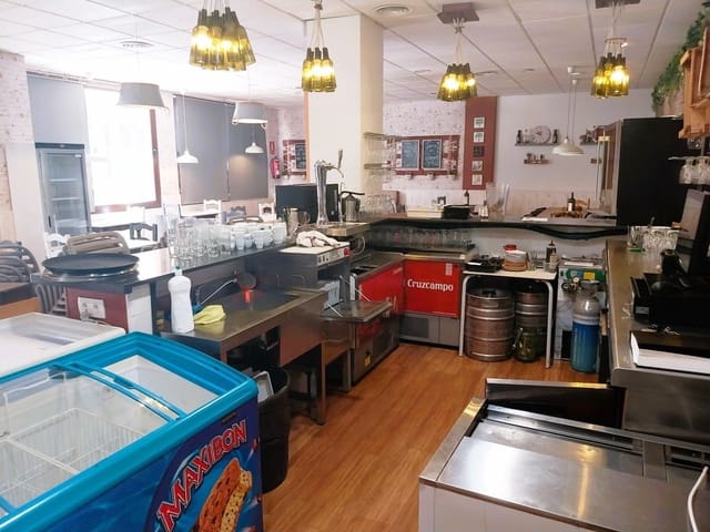 Ravintola/baari myytävänä paikassa La Cala de Mijas, Mijas - 59 950 € (Ref: 9491685)