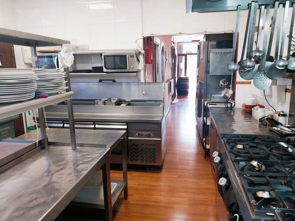 Ravintola/baari myytävänä paikassa La Cala de Mijas - 59 950 € (Ref: 9491685)