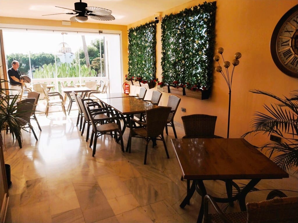 Ravintola/baari myytävänä paikassa Calahonda - 69 950 € (Ref: 9491715)