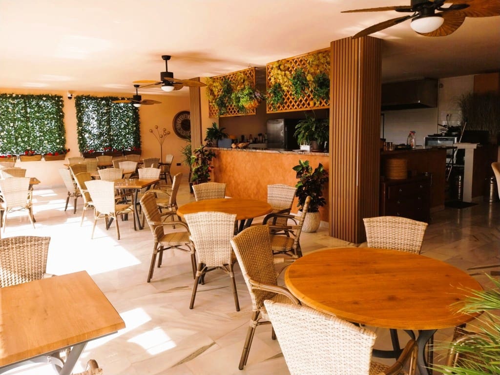 Ravintola/baari myytävänä paikassa Calahonda - 69 950 € (Ref: 9491715)