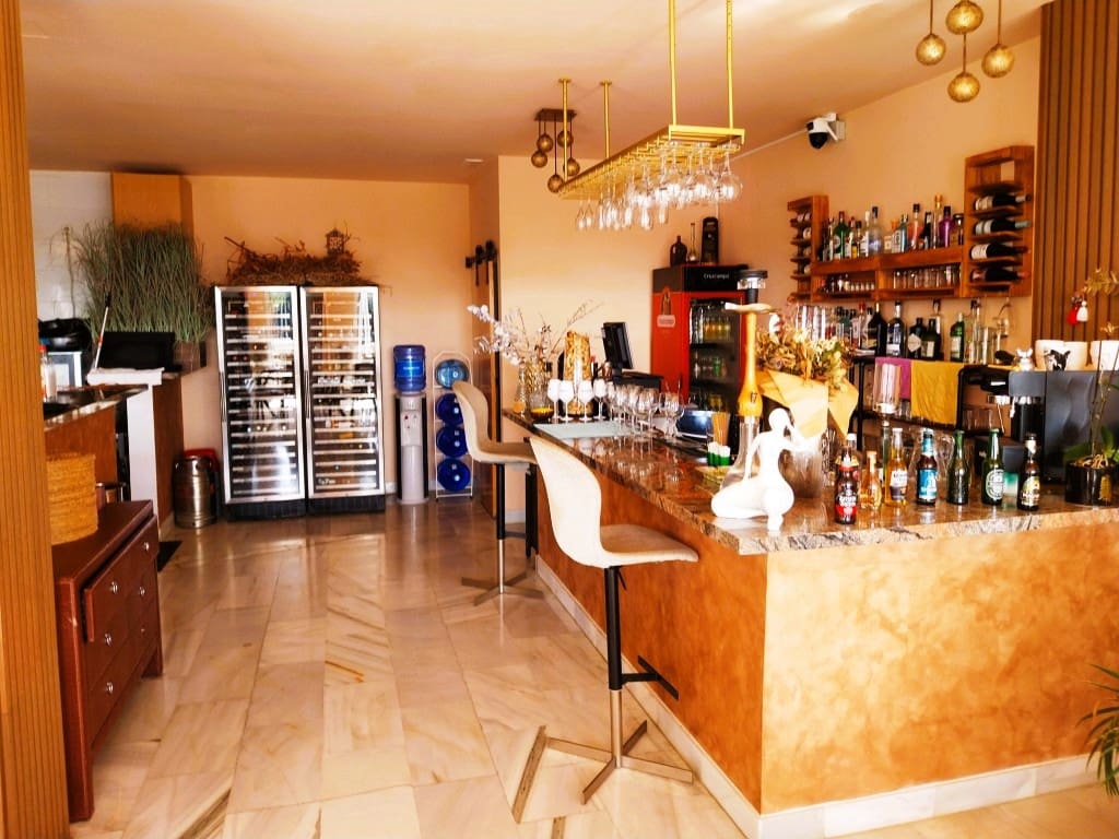 Ravintola/baari myytävänä paikassa Calahonda - 69 950 € (Ref: 9491715)