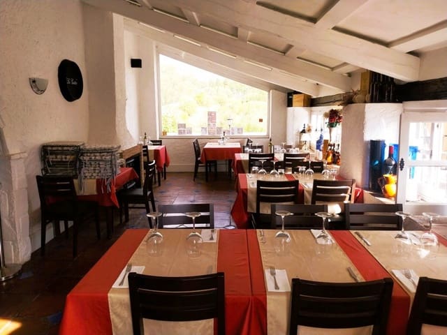 Ravintola/baari myytävänä paikassa Mijas mukana 
autotalli - 89 950 € (Ref: 9491725)