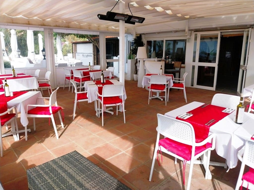 Ravintola/baari myytävänä paikassa Mijas mukana 
autotalli - 89 950 € (Ref: 9491725)