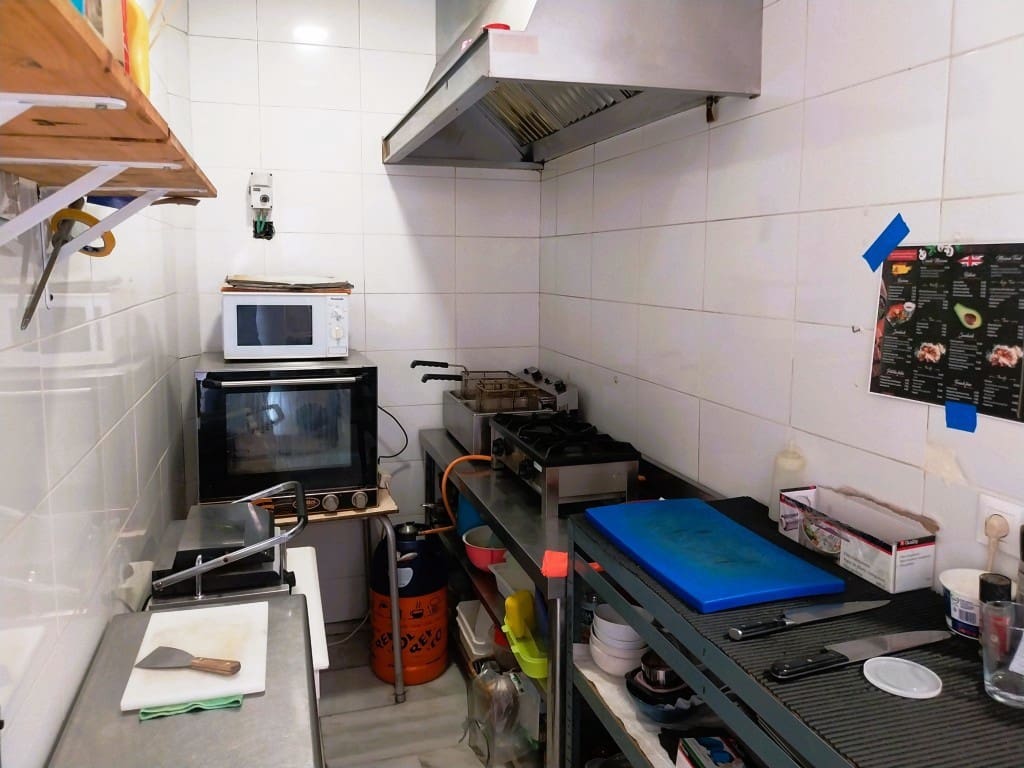 Commercial for sale in Calahonda - € 1,425,000 (Ref: 9491727)