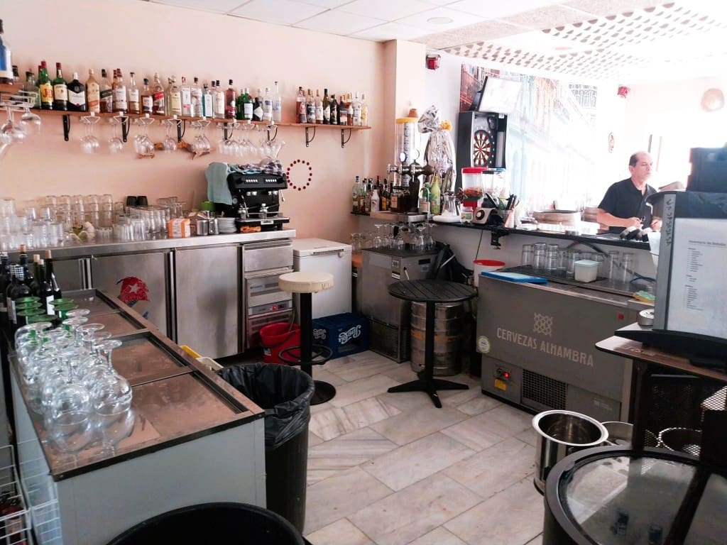 Commercial for sale in Calahonda - € 1,425,000 (Ref: 9491727)