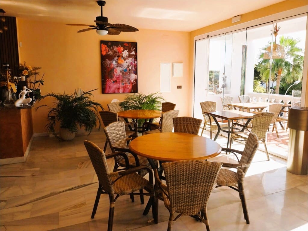 Commercial for sale in Calahonda - € 1,425,000 (Ref: 9491727)