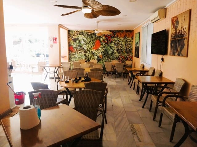 Commercial for sale in Calahonda, Mijas - € 1,425,000 (Ref: 9491727)