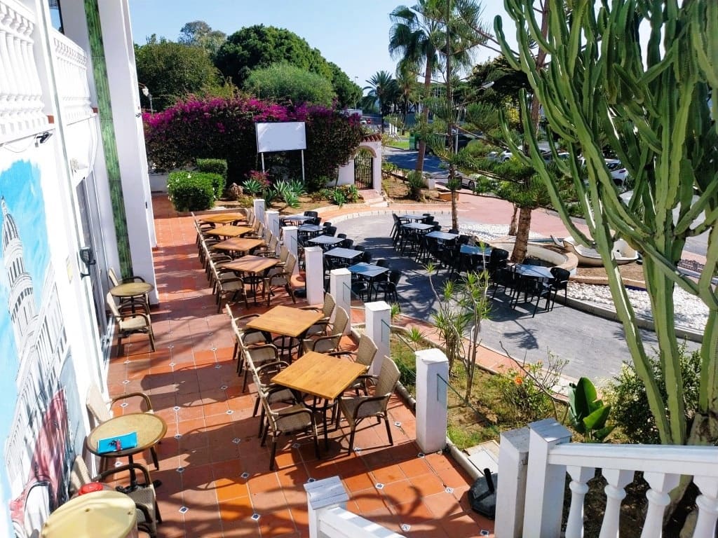 Commercial for sale in Calahonda - € 1,425,000 (Ref: 9491727)