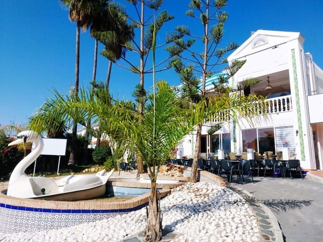 Commercial for sale in Calahonda, Mijas - € 1,425,000 (Ref: 9491727)