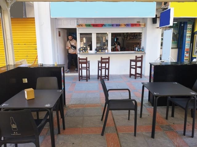 Kommersiell till salu i Fuengirola - 2 350 000 € (Ref: 9494740)