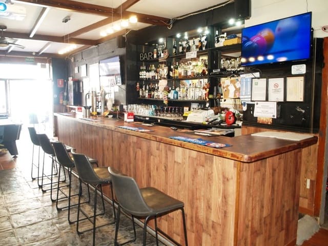 Ravintola/baari myytävänä paikassa Los Boliches , Fuengirola - 44 950 € (Ref: 9495131)