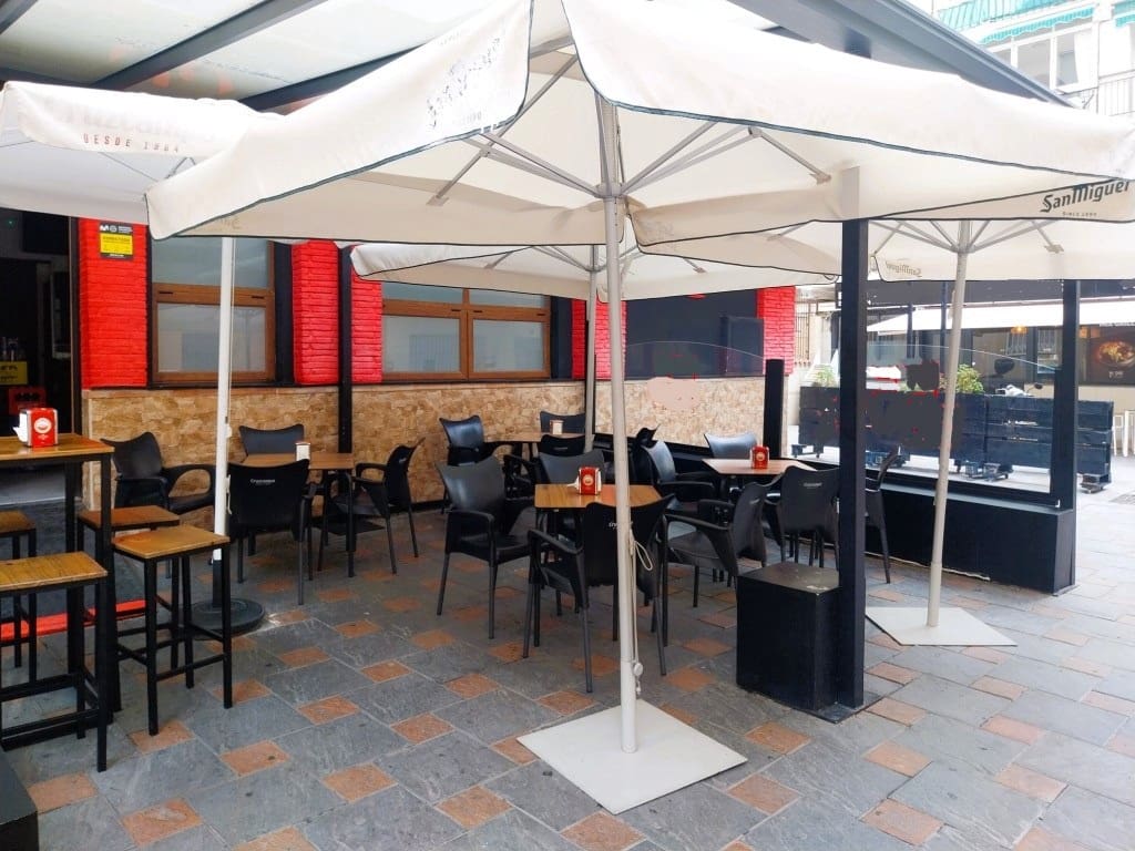 Ravintola/baari myytävänä paikassa Fuengirola - 47 950 € (Ref: 9495132)