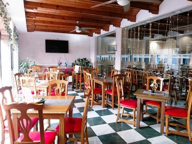 Ravintola/baari myytävänä paikassa Los Boliches , Fuengirola - 47 950 € (Ref: 9495303)