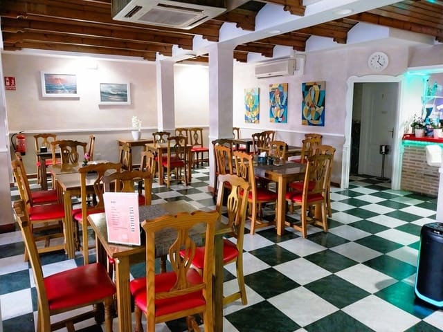 Ravintola/baari myytävänä paikassa Los Boliches , Fuengirola - 47 950 € (Ref: 9495303)