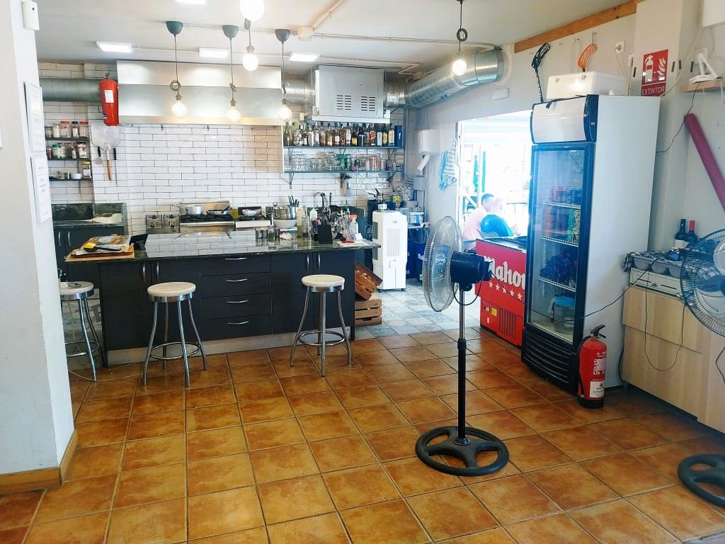 Bar/Restaurante en Fuengirola en venta - 54.950 € (Ref: 9495407)