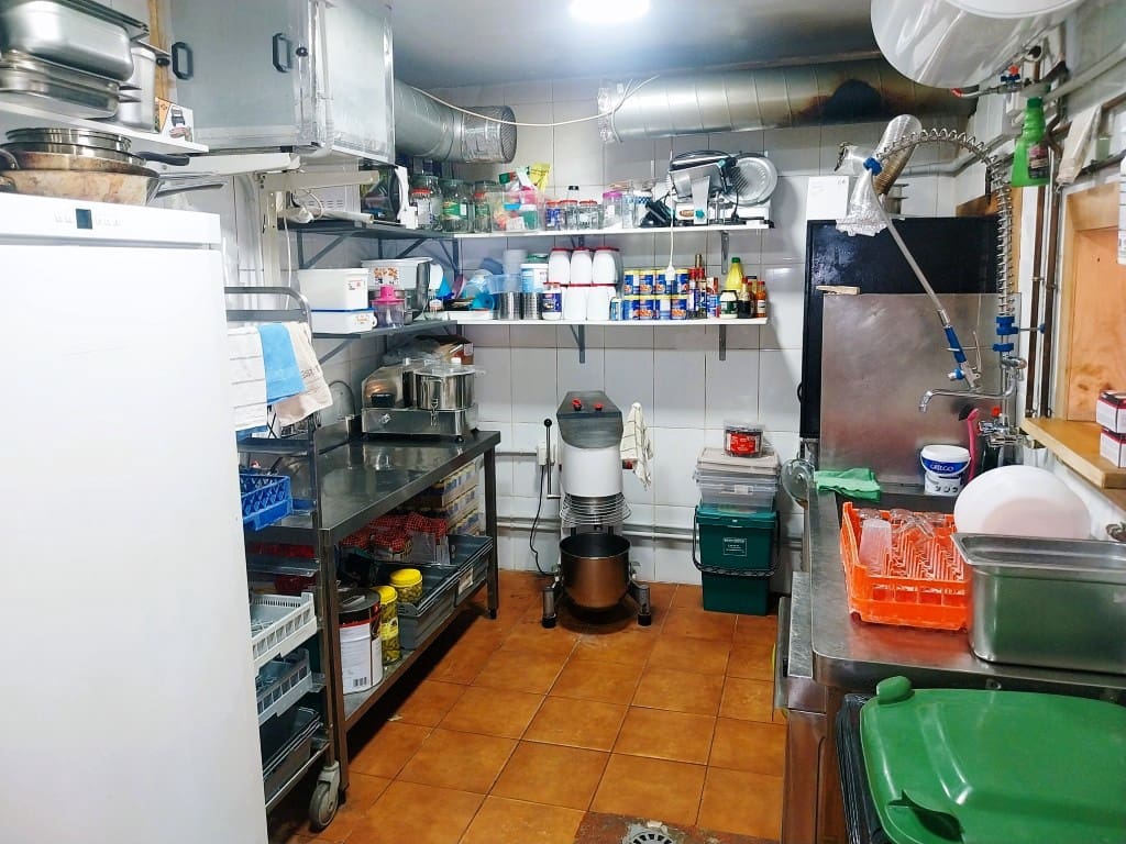 Bar/Restaurante en Fuengirola en venta - 54.950 € (Ref: 9495407)