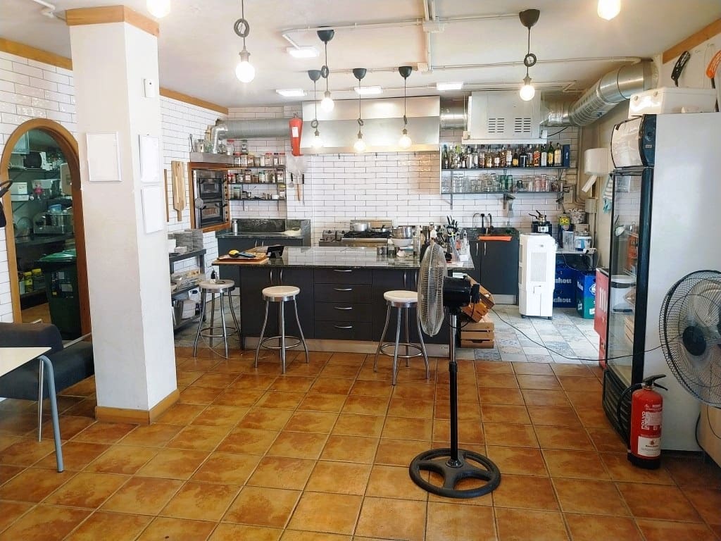 Bar/Restaurante en Fuengirola en venta - 54.950 € (Ref: 9495407)
