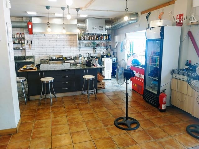 Bar/Restaurante en Fuengirola en venta - 54.950 € (Ref: 9495407)