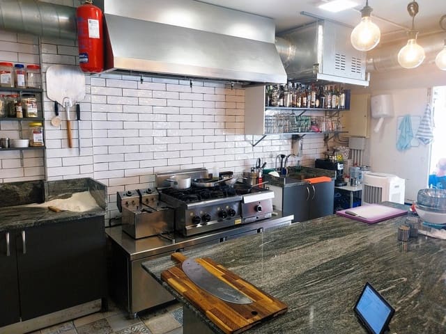Bar/Restaurante en Fuengirola en venta - 54.950 € (Ref: 9495407)