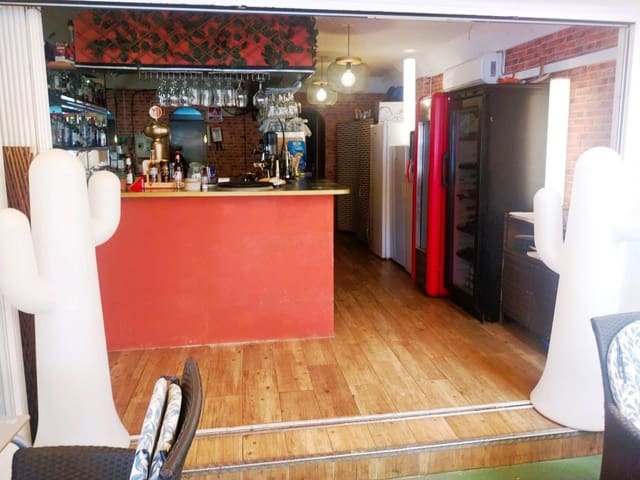 Ravintola/baari myytävänä paikassa Fuengirola - 54 950 € (Ref: 9495488)