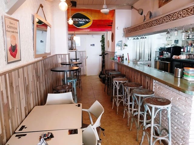 Ravintola/baari myytävänä paikassa Los Boliches , Fuengirola - 62 950 € (Ref: 9495491)