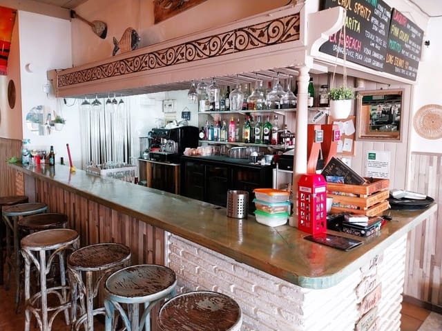 Ravintola/baari myytävänä paikassa Los Boliches , Fuengirola - 62 950 € (Ref: 9495491)