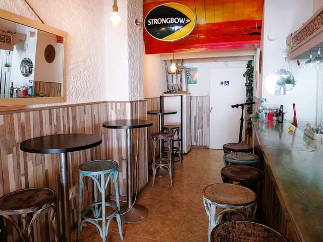 Ravintola/baari myytävänä paikassa Los Boliches , Fuengirola - 62 950 € (Ref: 9495491)